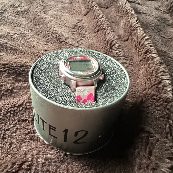 Vibration bed wetting detector device - Picture 3 of 6